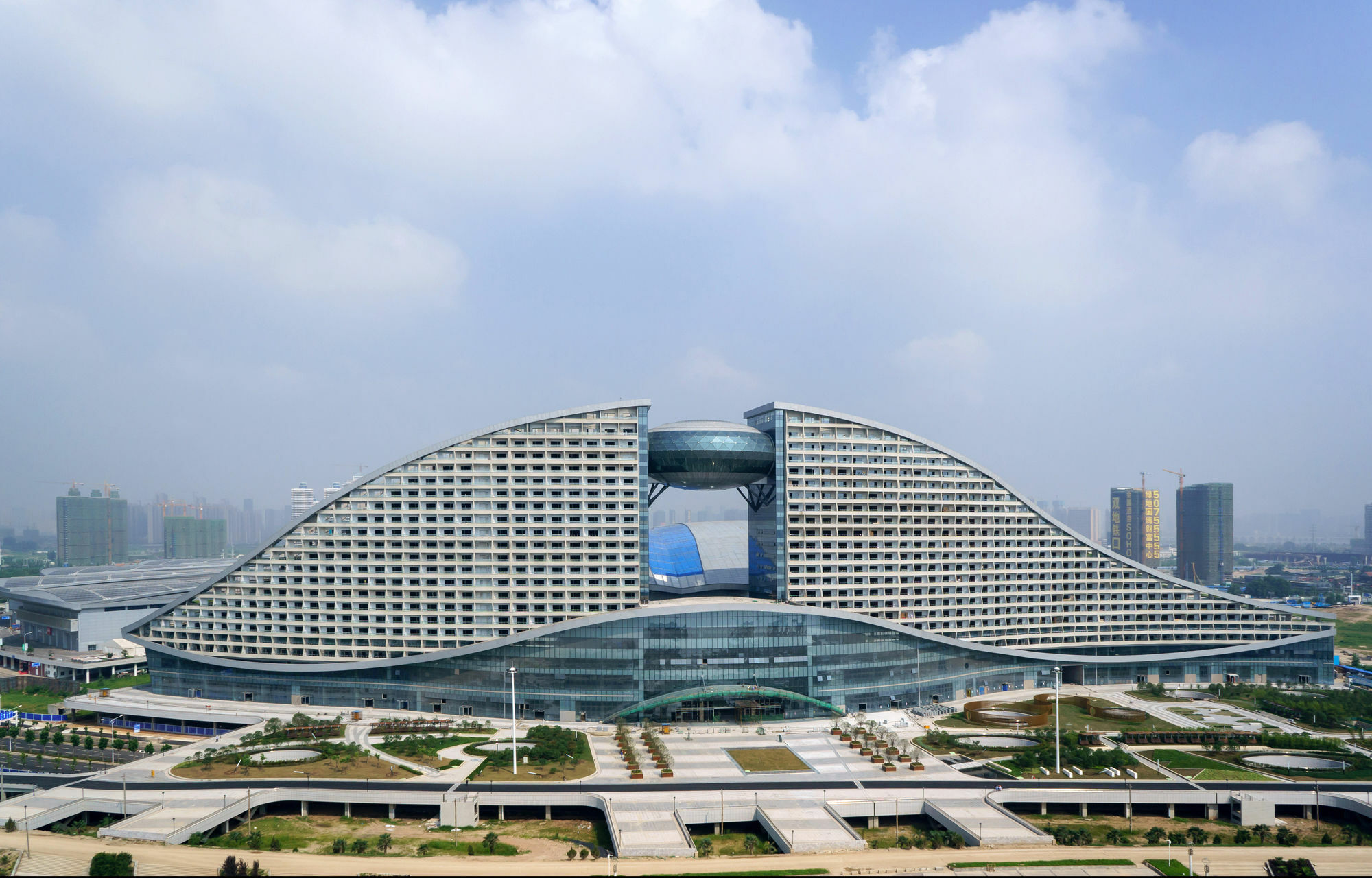 Intercontinental Wuhan By Ihg - Yangtze River View Екстер'єр фото